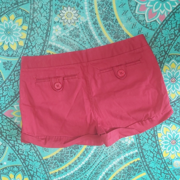 🔴 Aritzia Talula red shorts - Picture 2 of 5